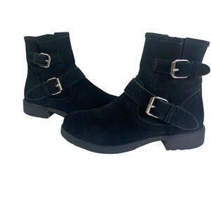 Steve Madden 7.5 Alick black suede moto boots w/buckles and low heel